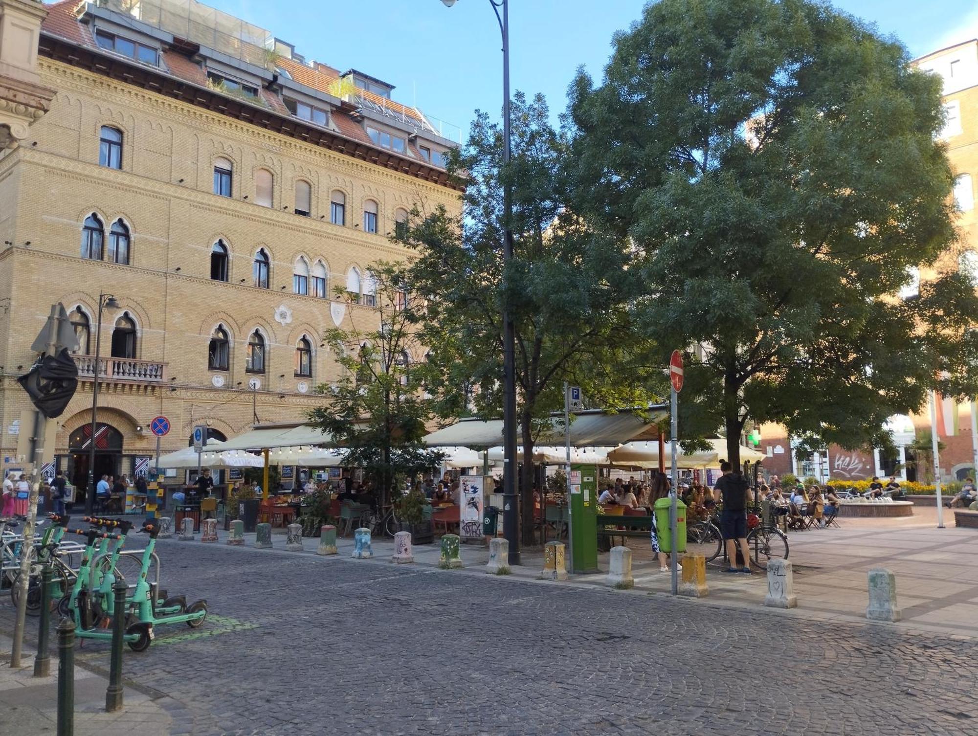 Free Parking Garage! Downtown Apartment Close To New York Cafe Budapest Exterior photo